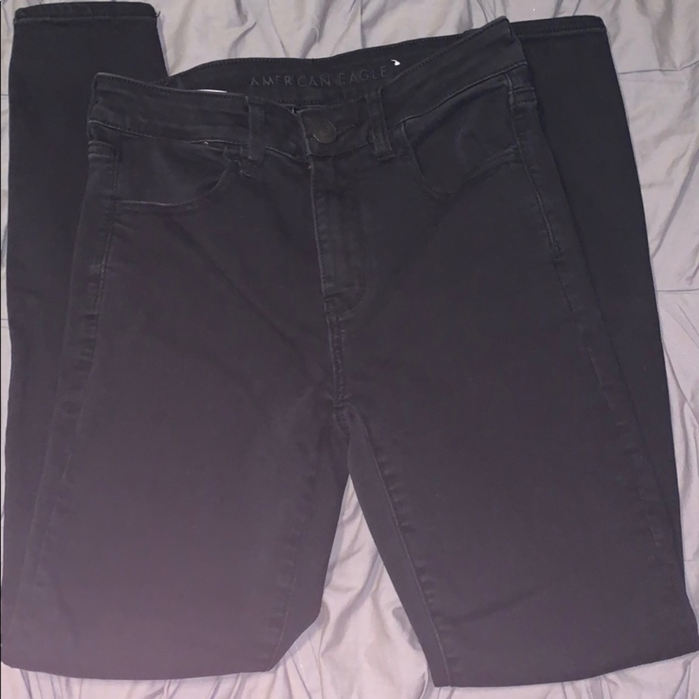 Black American Eagle skinny jeans